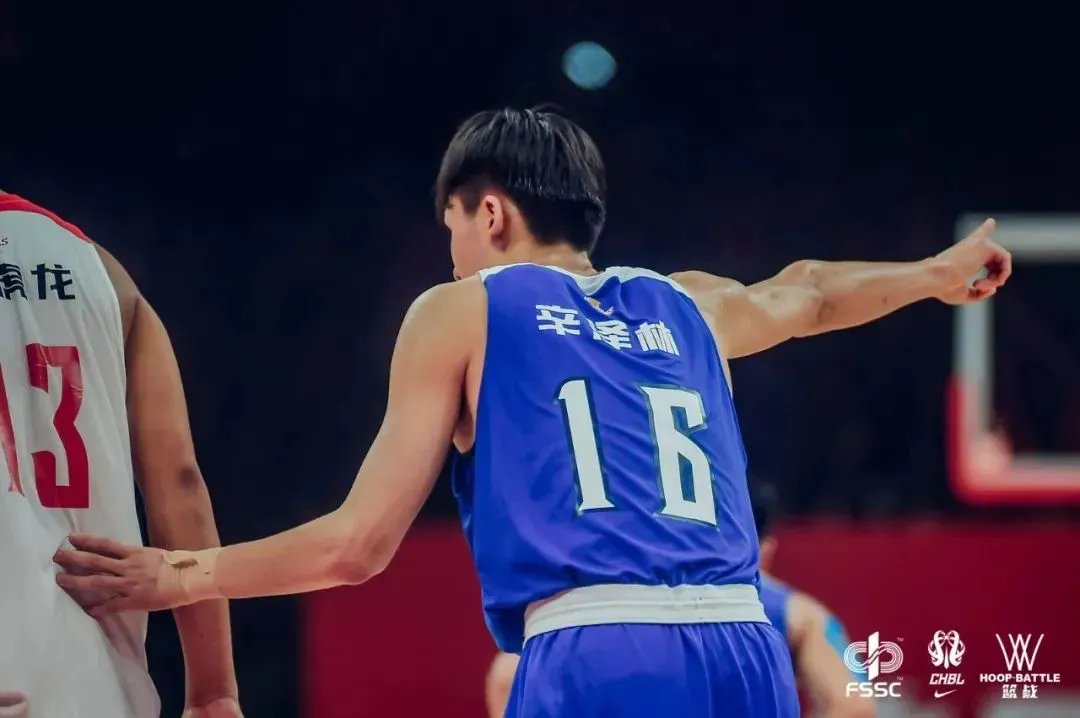 业余篮球选手如何通过试训提升技能_2